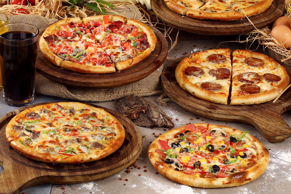 タイトル「ピザには種類がある！代表的なピザの違いをわかりやすくご紹介」